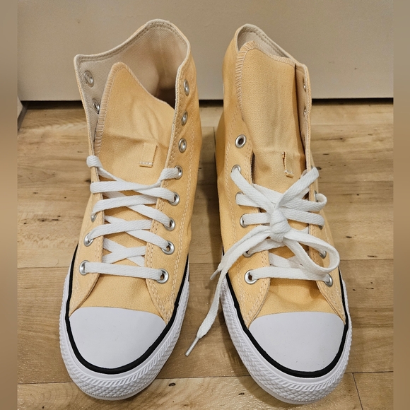 Converse Chuck Taylor All Stars Canvas Men’s 10 Women’s 12 High Top NWOB - Picture 7 of 7